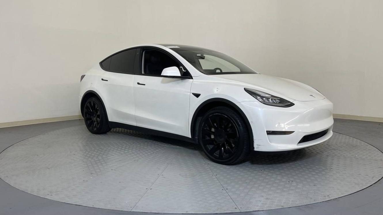 TESLA MODEL Y 2020 5YJYGDEEXLF008333 image